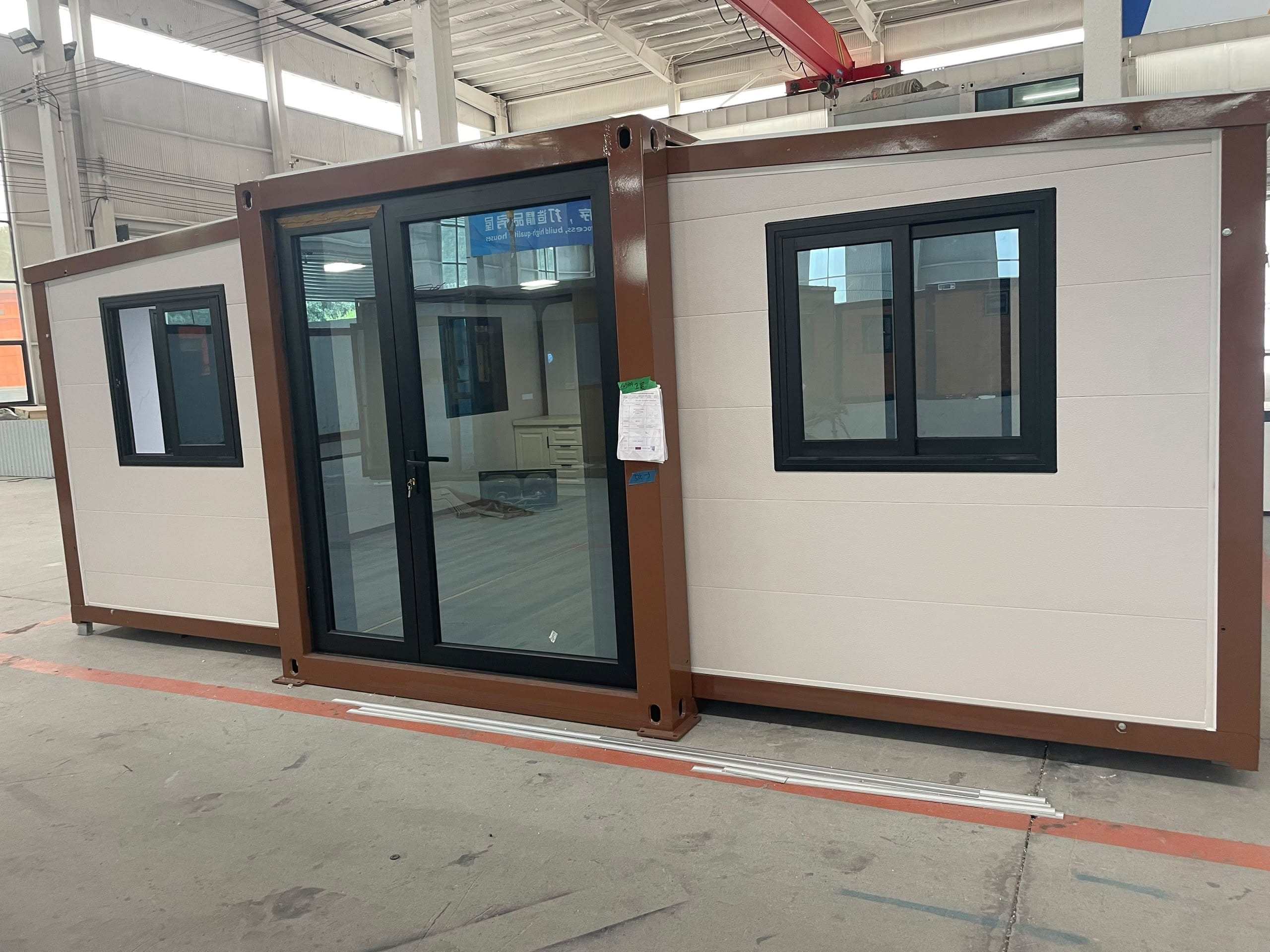 Double Wing Expandable Container House Featured Image
